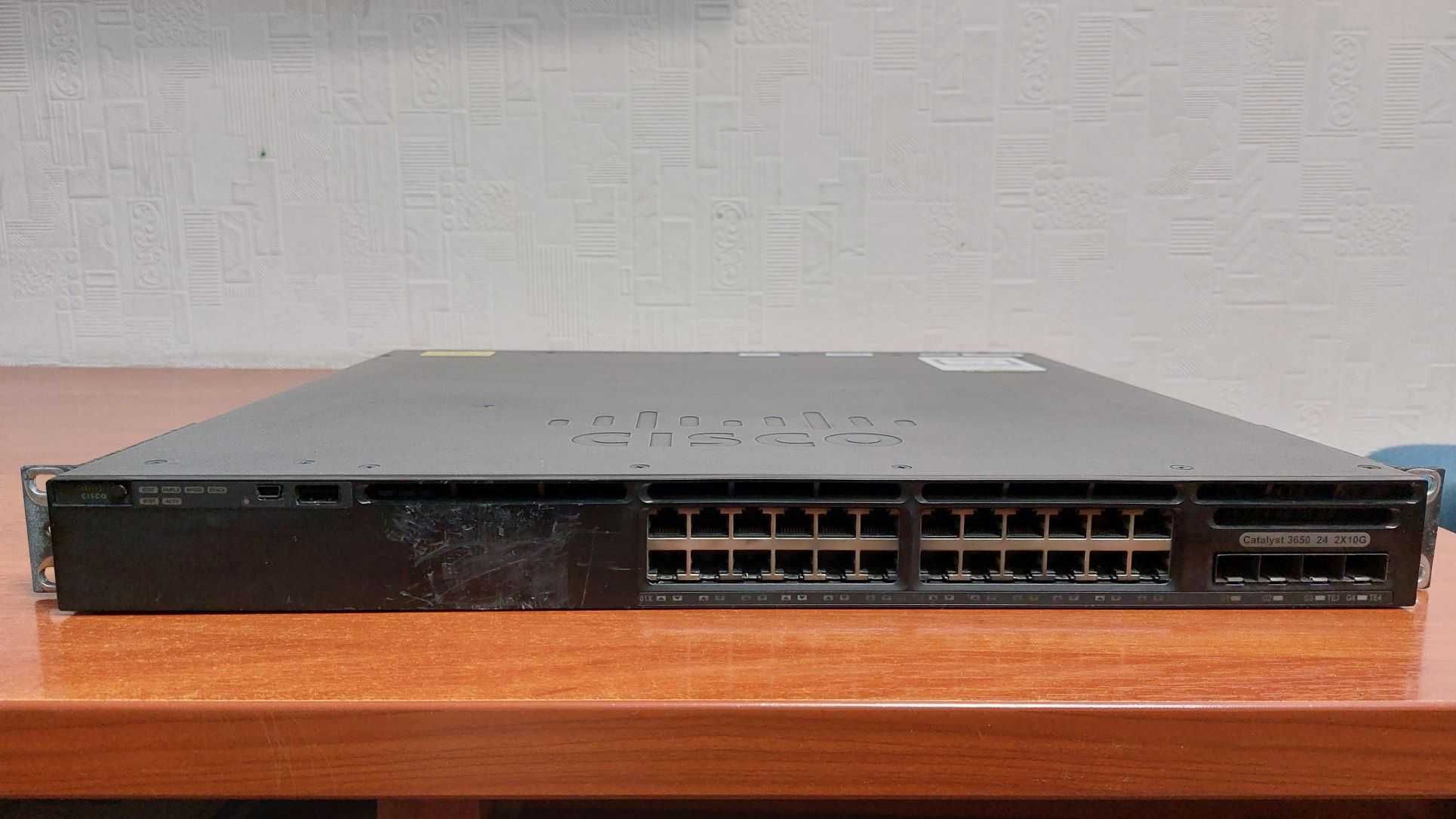 Коммутатор Cisco WS-C3650-24TD