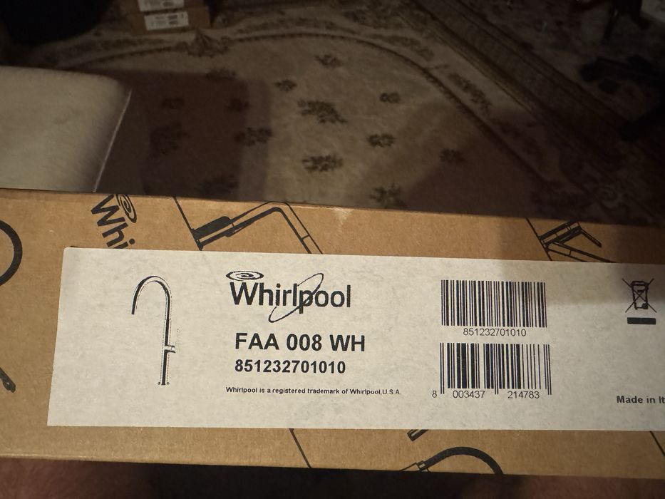 Кухонний змішувач Whirlpool FAA 008 WH — це одноважільний змішувач