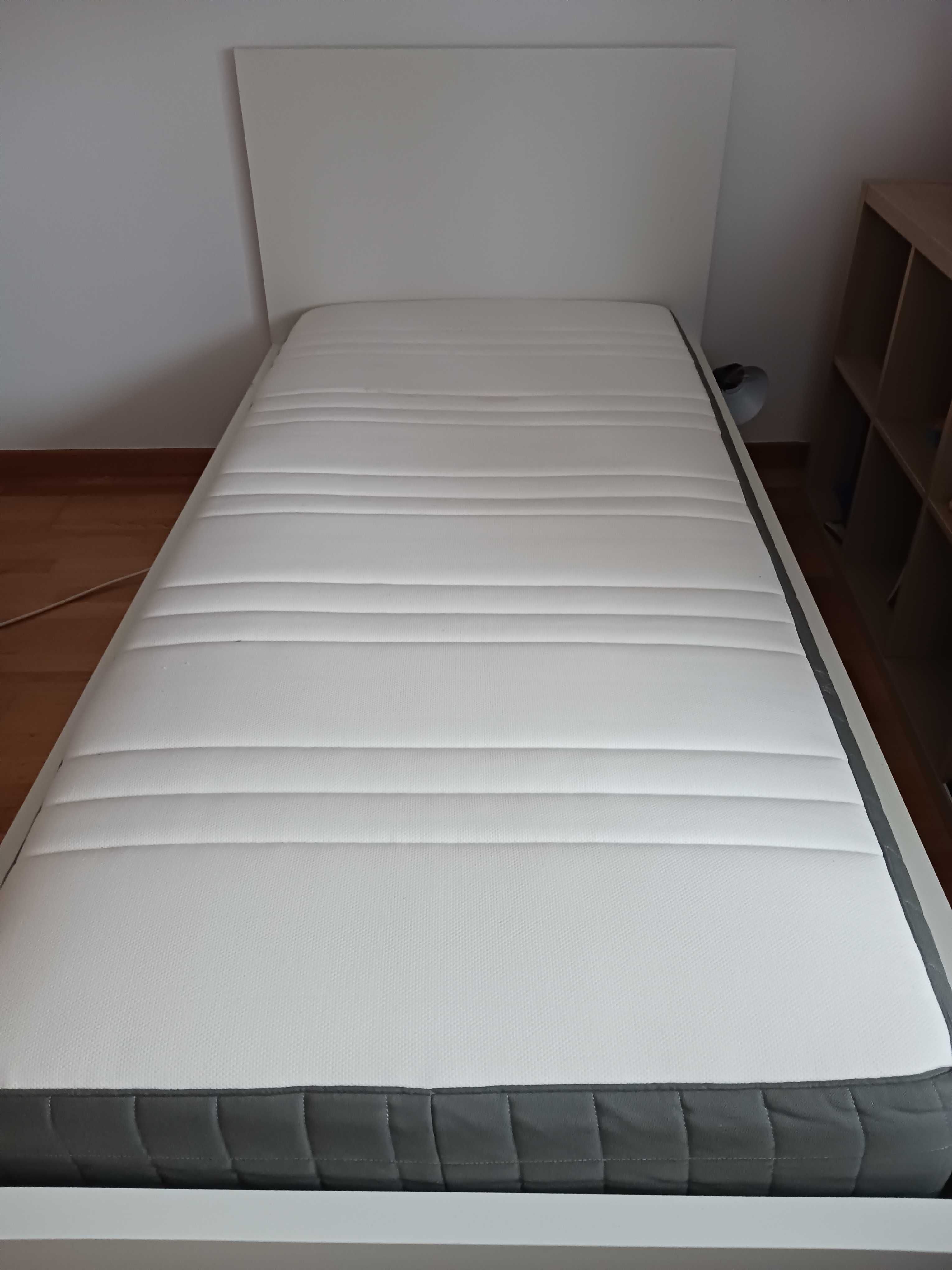 Cama criança (90cm x 200cm)