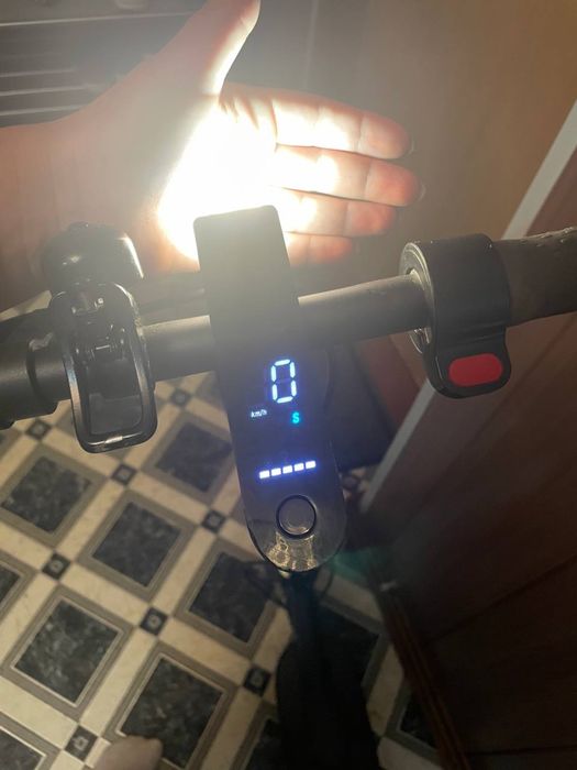 Електросамокат Mi Electric Scooter Pro 2 Чорний (до 25 км/год)