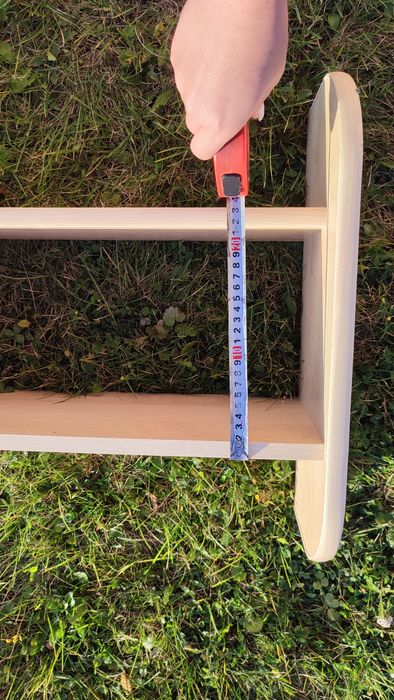 Настінна полиця. У наявності є дві