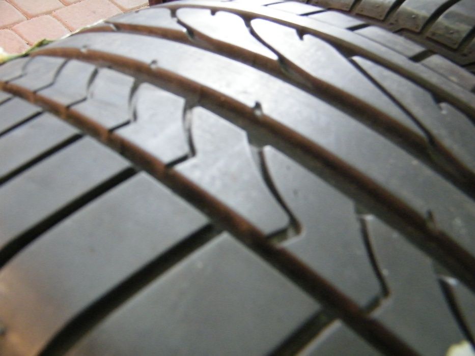 215/40R17 Bridgestone Potenza RE 050A Lato