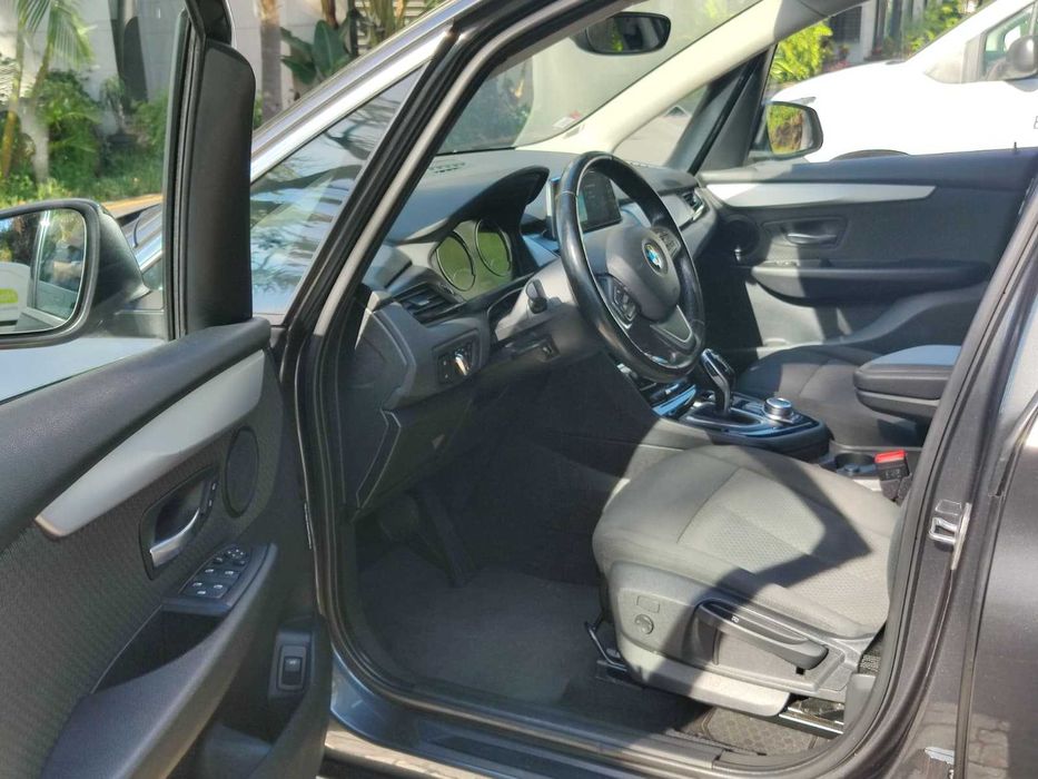 BMW 216 Automático