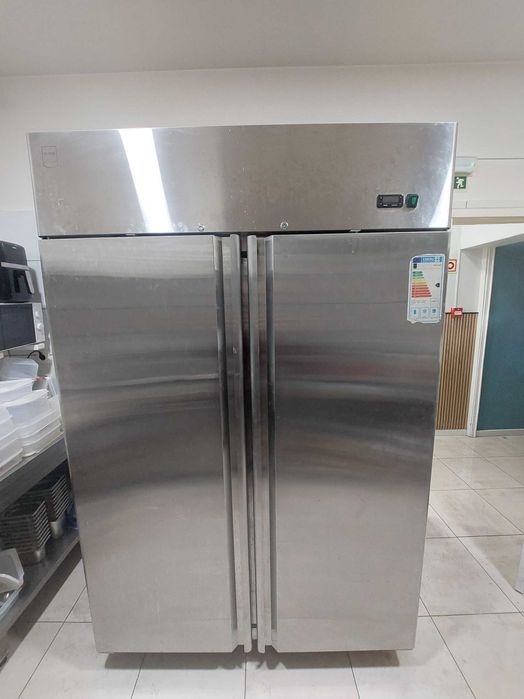 METRO Professional Congelador com duas portas GFR1400, 940 L