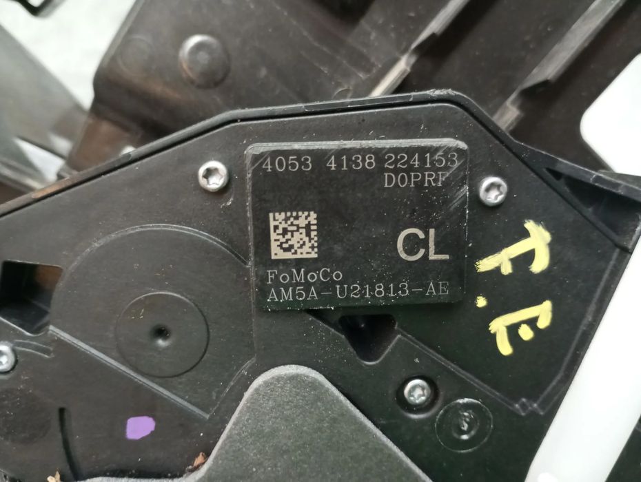 Fechadura / fecho porta frente esquerdo FORD Fiesta VI (CB1, CCN)