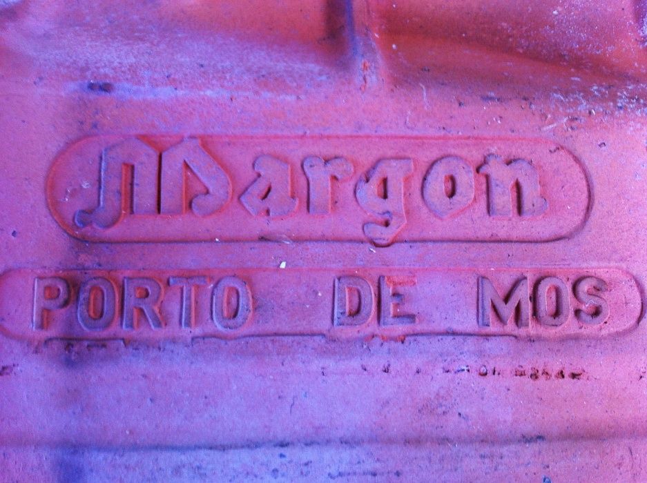 Telha Cerâmica de Cano à Esquerda (Margon - Porto de Mós)