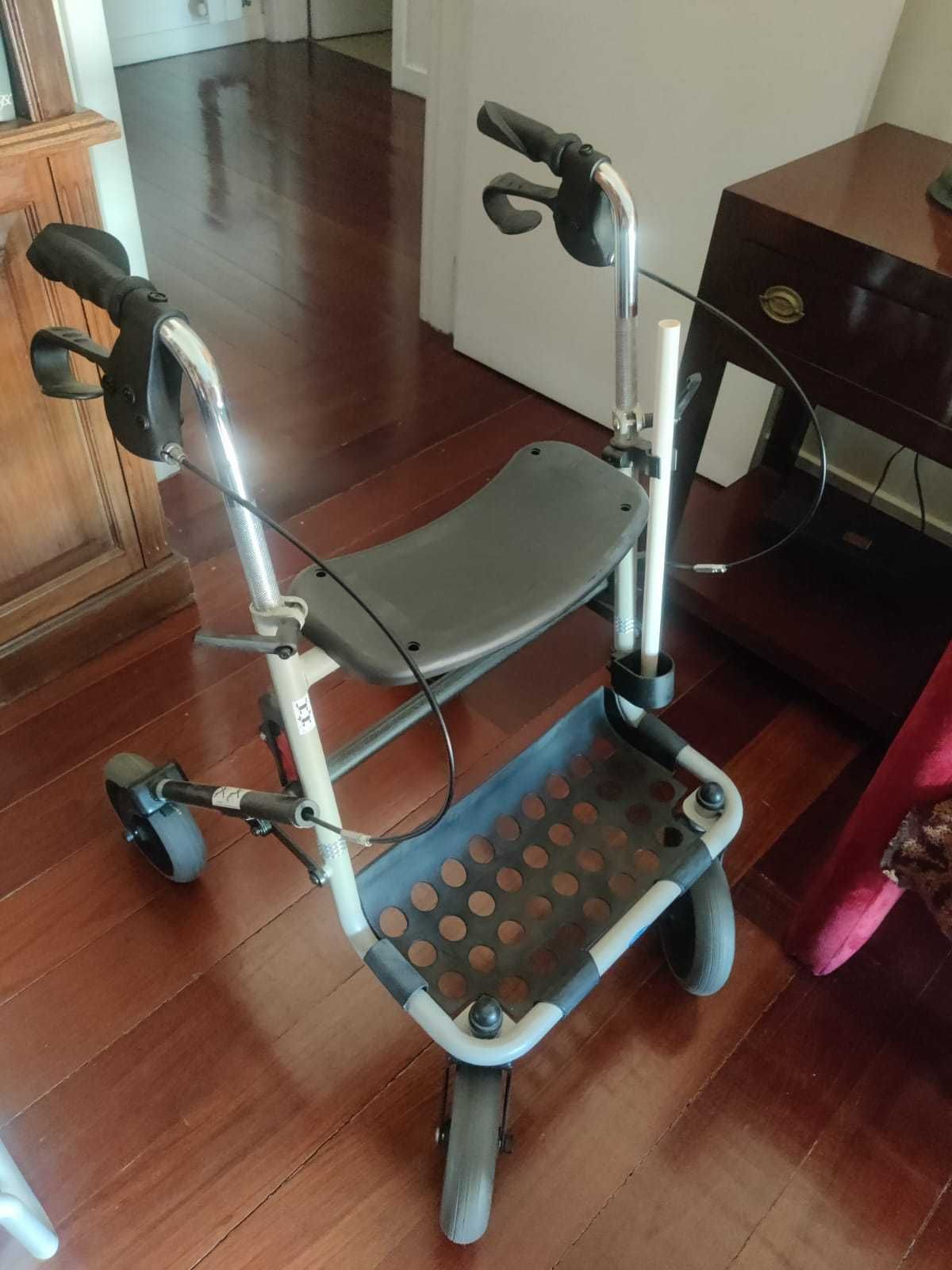 Andarilho de qualidade com rodas [NOVO]