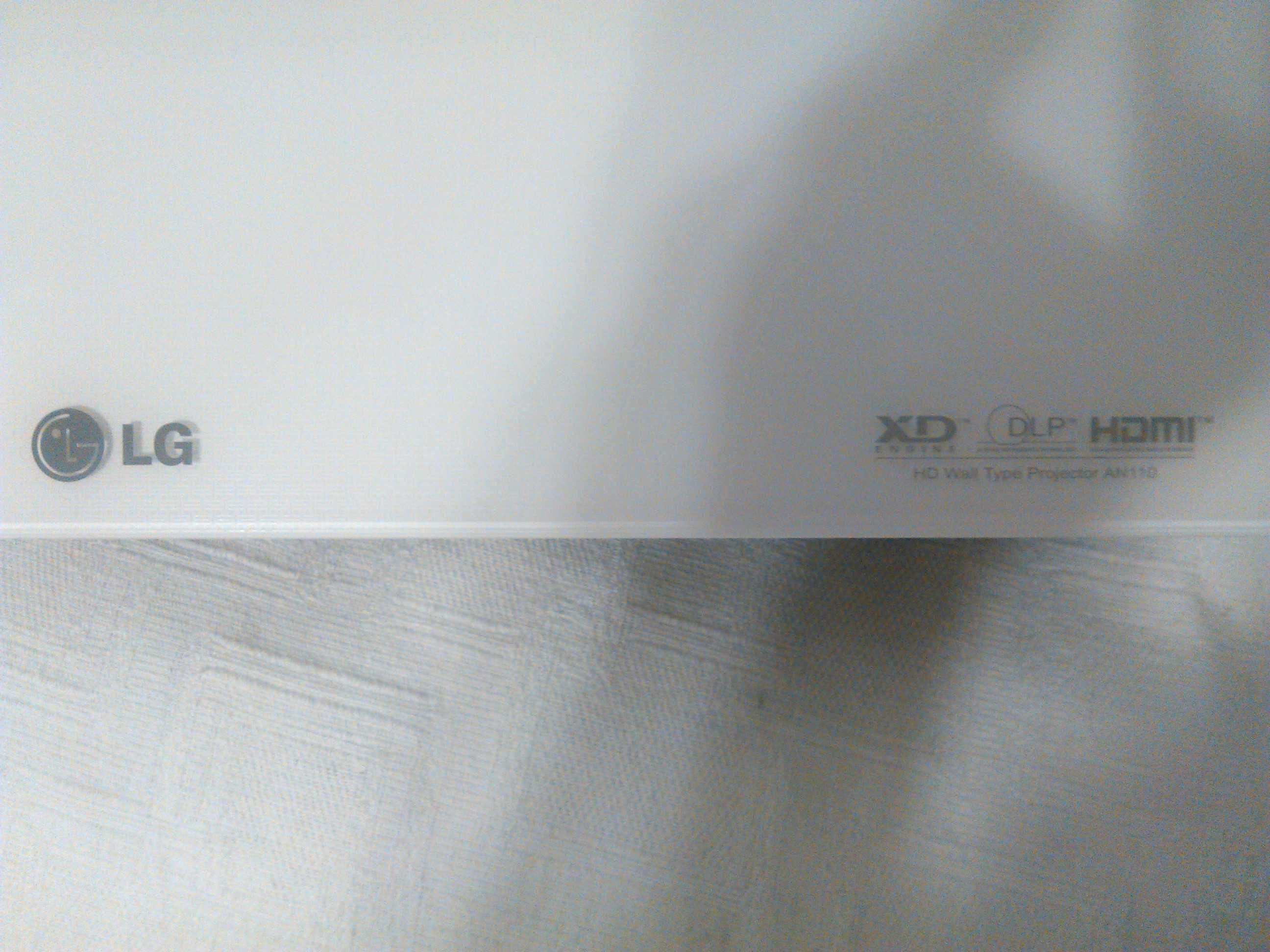 LG AN110 Lampa używana 25% (pozostało 4400h ECO, 2400h tryb normalny)