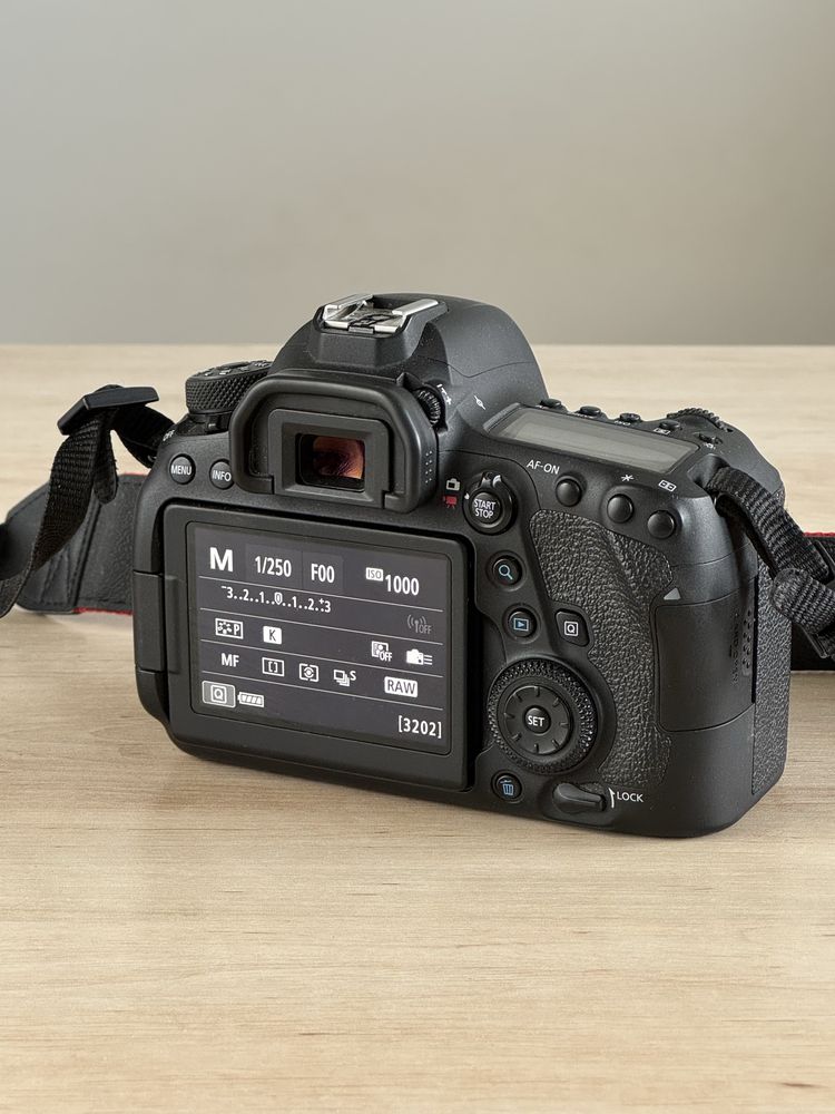 Lustrzanka Canon 6D Mark II