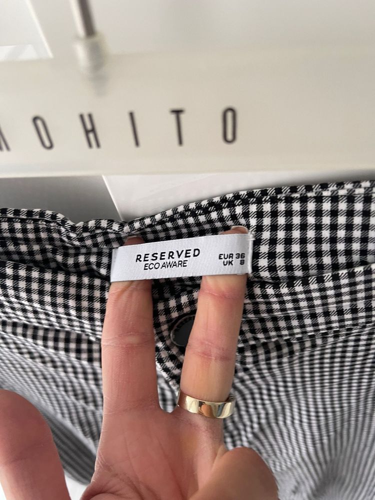 Spodnie marki reserved rozmiar 36