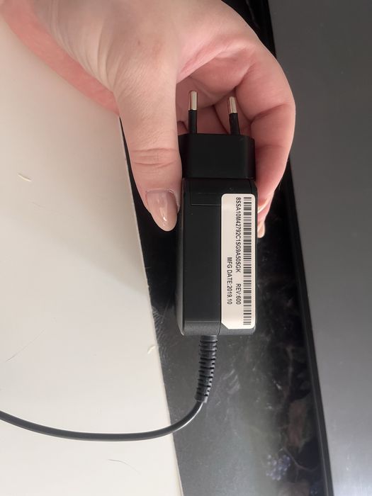 Laptop Lenovo V340-17IWL | i5-8265U / 8GB /SSD 238GB Windows 11 Pro