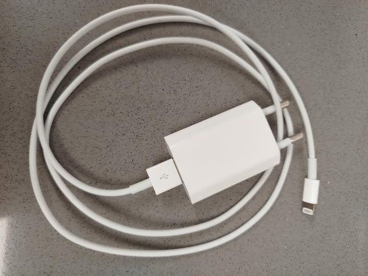 iPhone 11 em bom estado