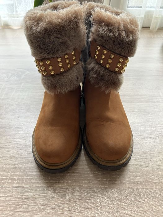 Жіночі зимові черевики