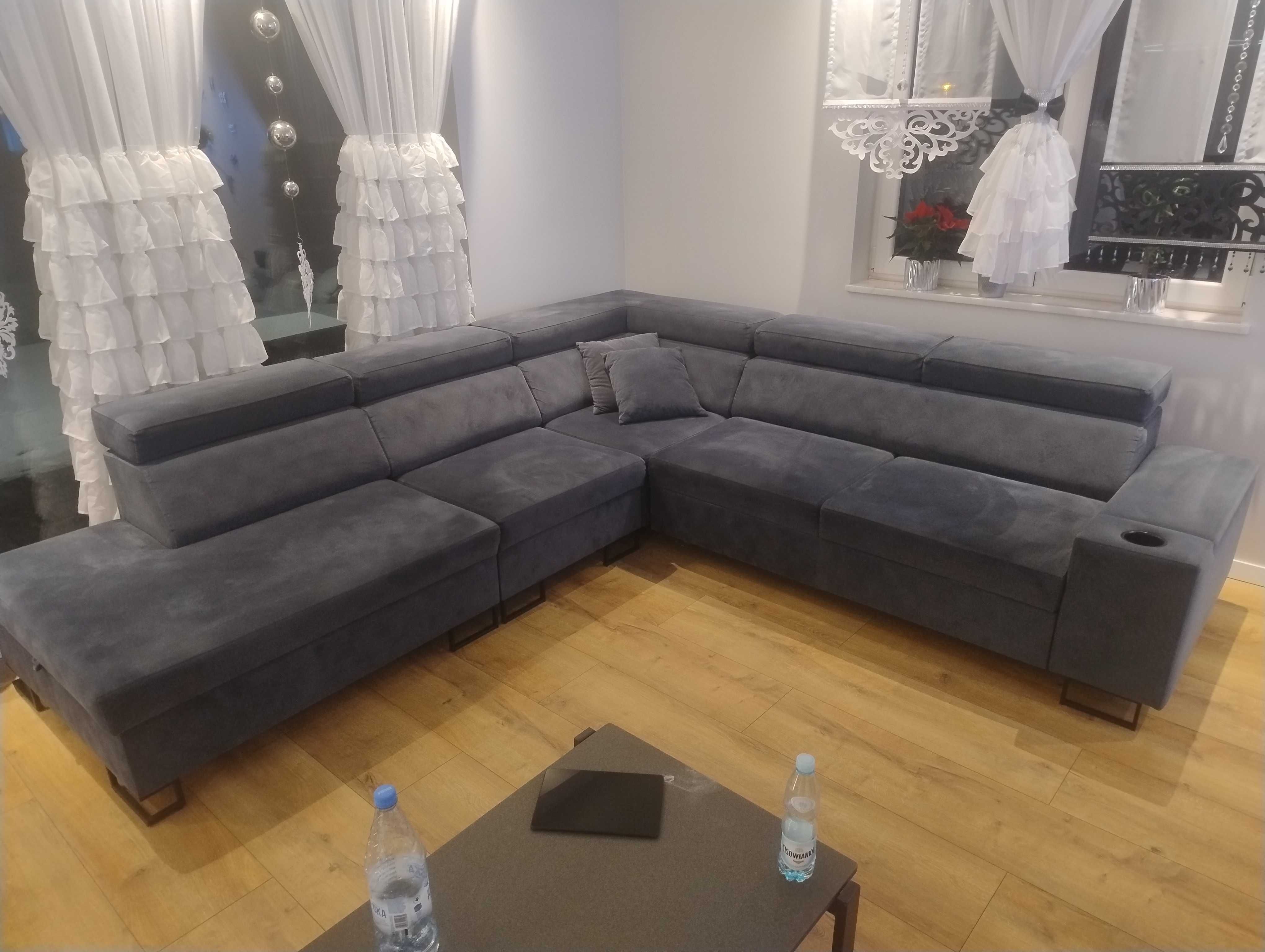 Duży narożnik z funkcją spania