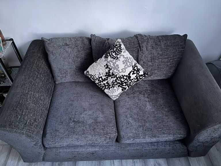 Sofa dwuosobowa, stan doskonały