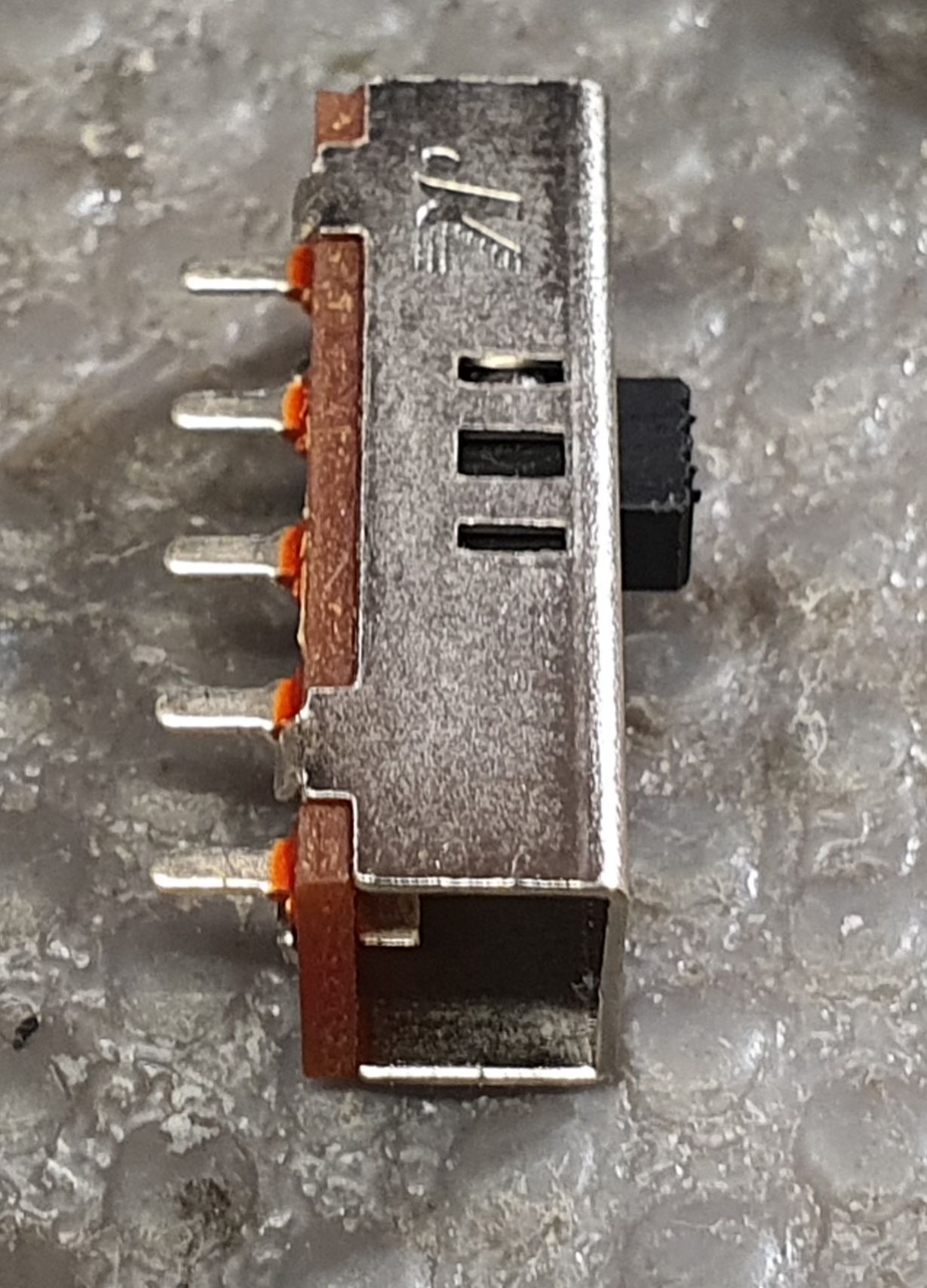 Bosch IXO переключать реверса  SS-23E03G2 (2P3T)