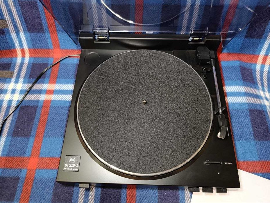 Gramofon Dual DT210-1