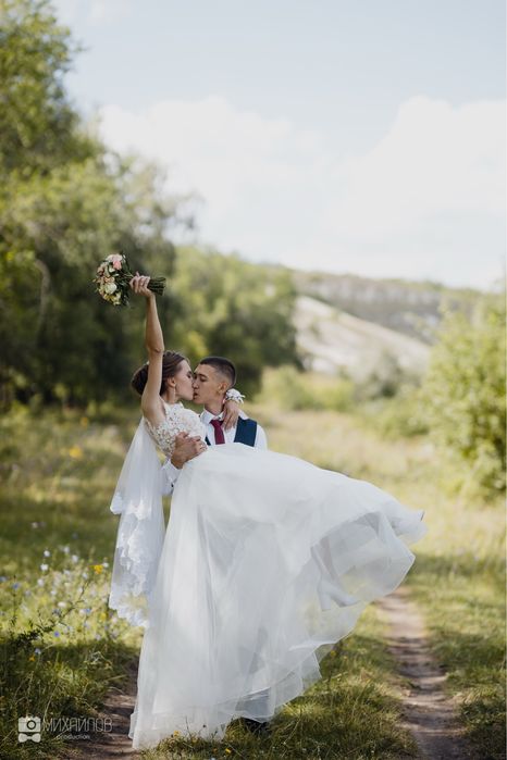 Весільна сукня довга