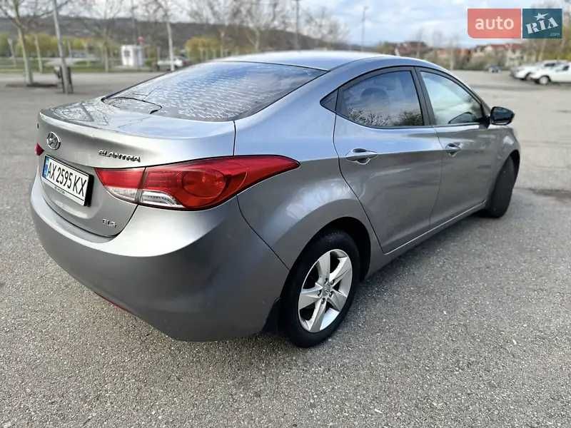 Продаю Hyundai Elantra MD 2011, механіка 1,8 з ГБО