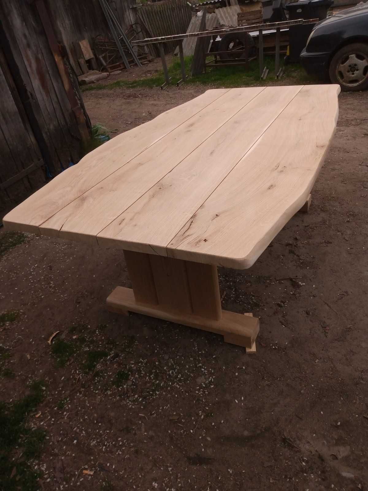 Stół ogrodowy drewniany