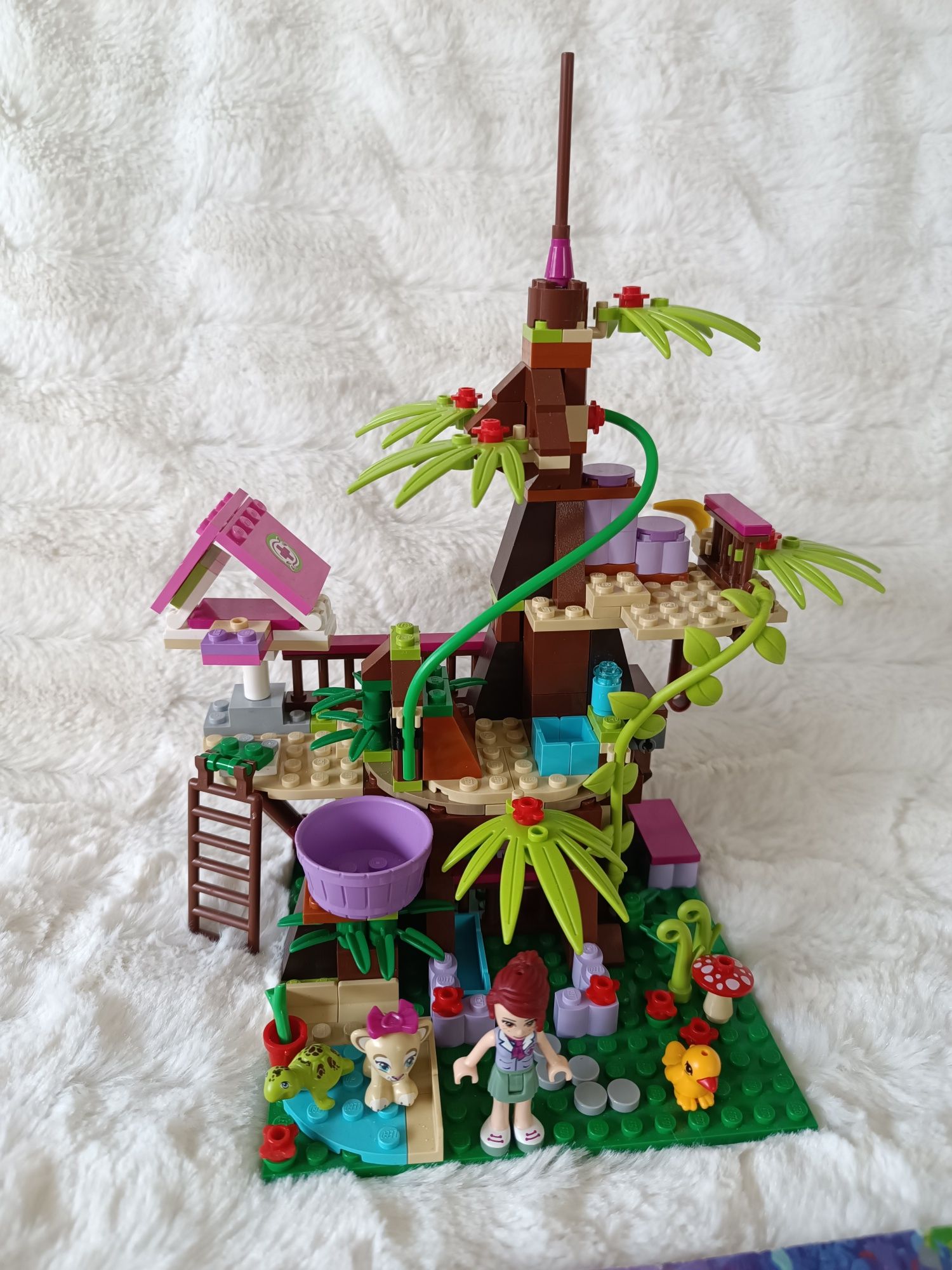 Zestaw klocki LEGO friends 41059 dom domek na drzewie figurki