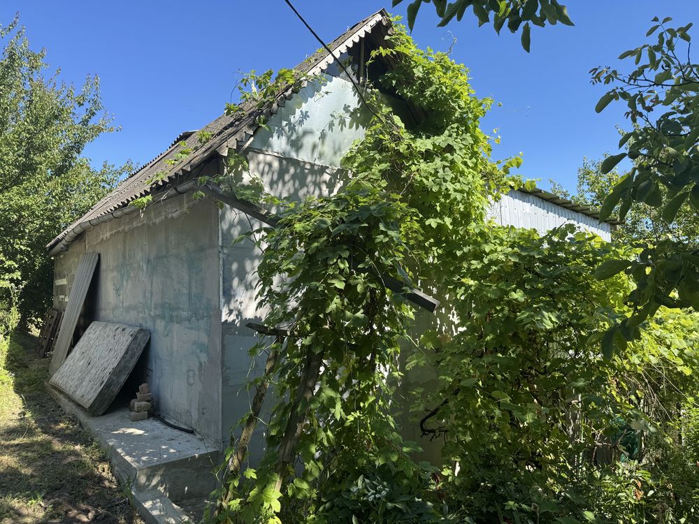 Дача в хорошому стані, Є СВІТЛО ТА ВОДА