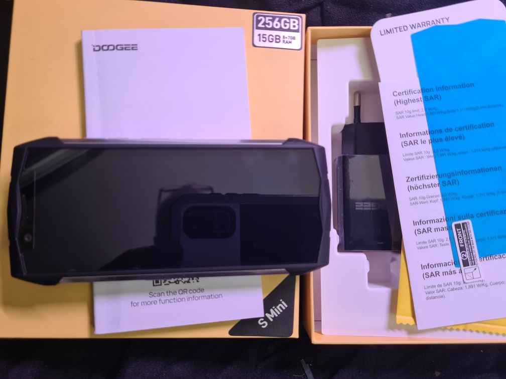 Doogee s mini (состояние нового),противоударный  256г. Озу 15г.
