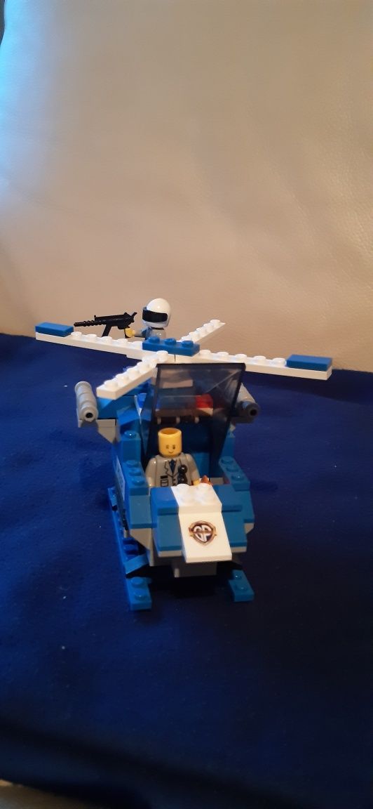 Lego helicóptero polícia