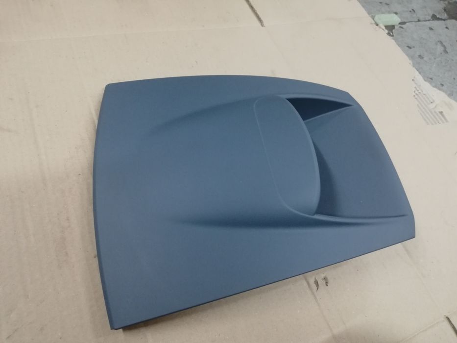 Daszek ekranu radia osłona maskownica deski Ford Fiesta Mk7 VII oryg