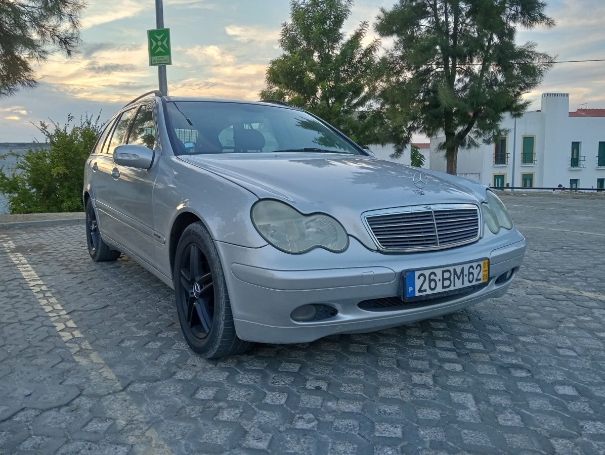 Mercedes C 2.2 CDI caixa automática
