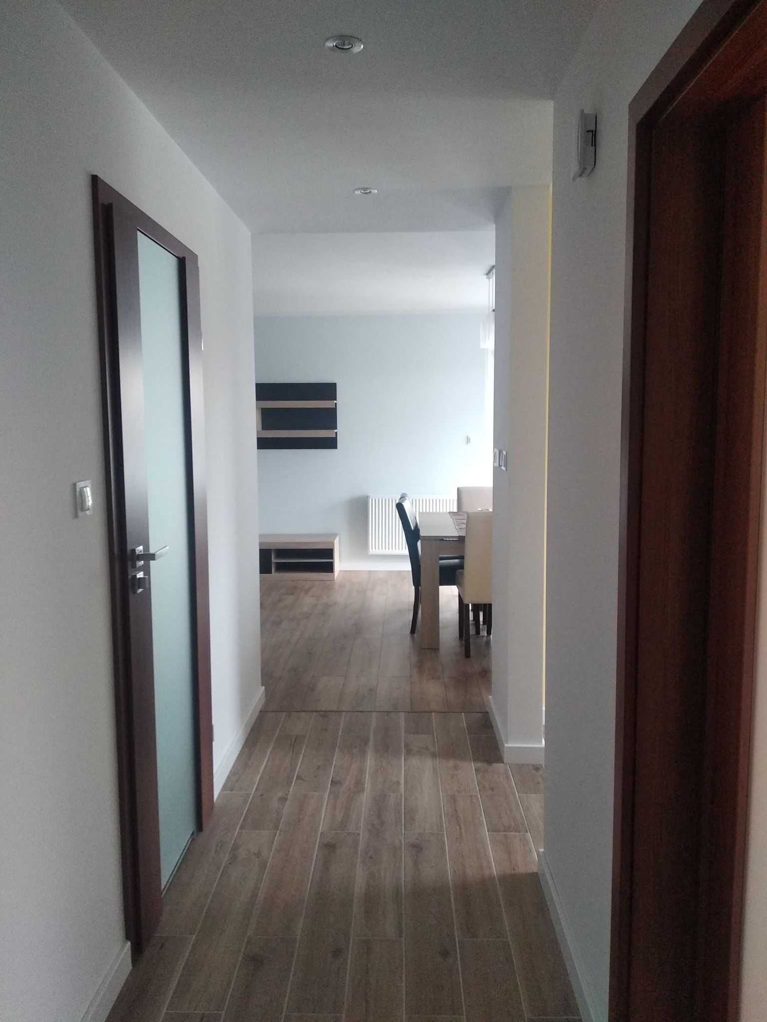 Wynajmę mieszkanie z garażem