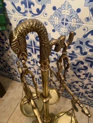 Antiga balança  dupla