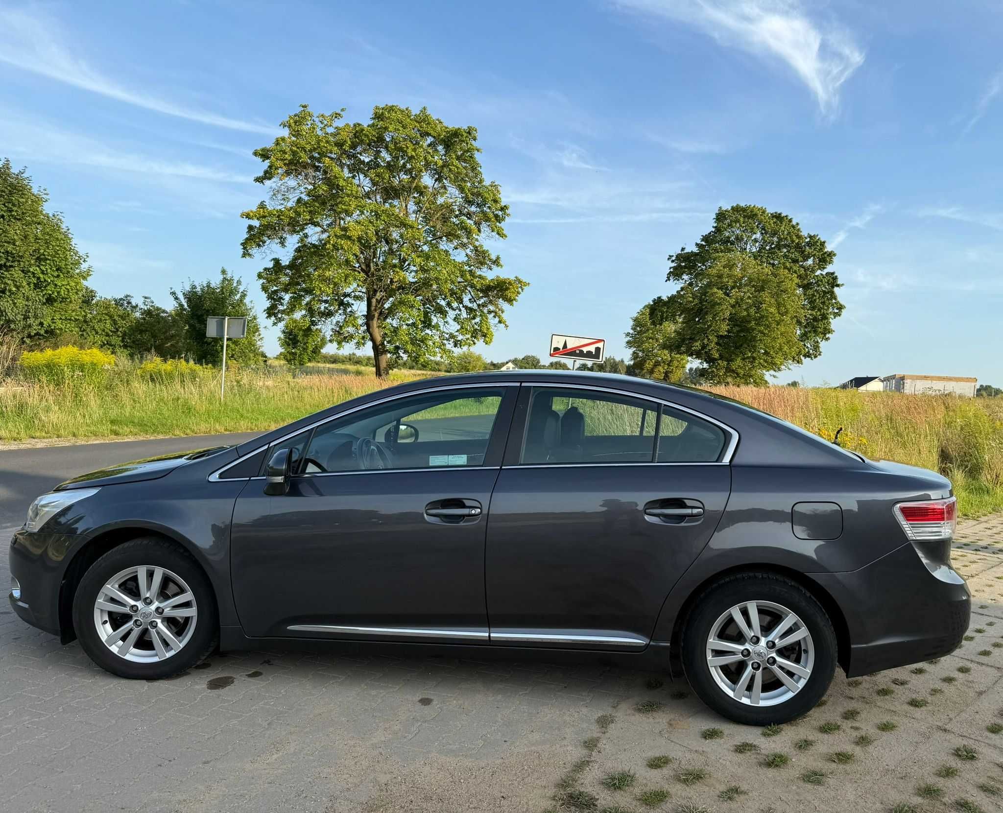 Toyota Avensis - stan bdb drugi właściciel niski przebieg