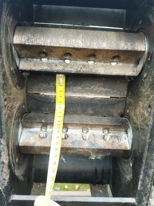 Rębak walcowy rozdrabniacz gałęzi.