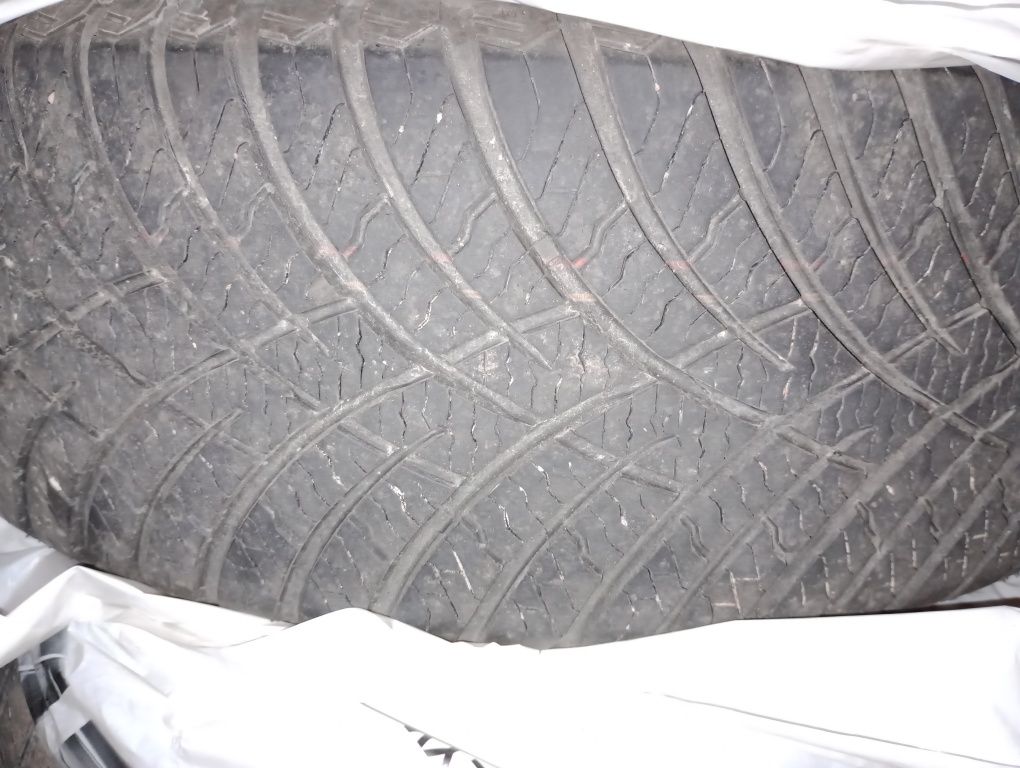 Opony zeetex 215/70 R16 Wielosezon Okazja