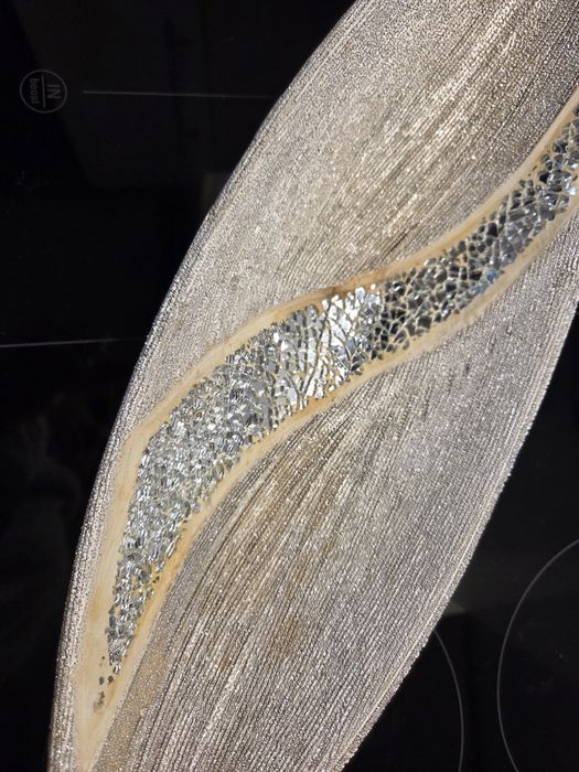 Srebrna Misa z Kruszonym Lustrem Home And You