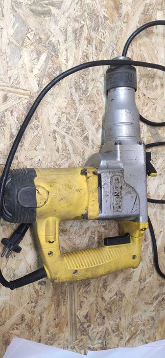 Перфоратор Stanley STHR272