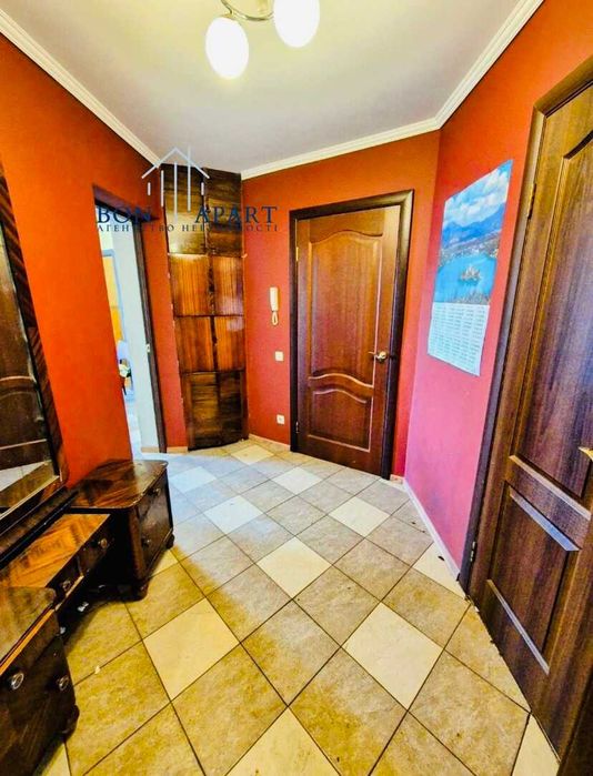 В.Івасюка метро Оболонь