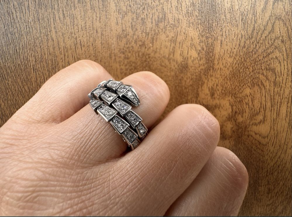 Золота каблучка з діамантами під бренд Bvlgari Serpenti,змія,18.2 роз