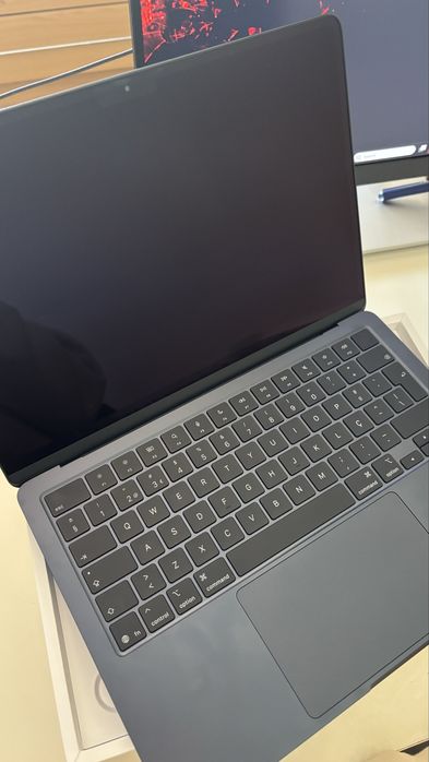 Macbook Air M4 13” 2025 NOVO