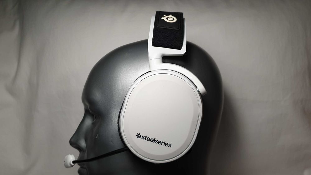 Słuchawki bezprzewodowe SteelSeries Arctis 7+WHITE jak NOWE.