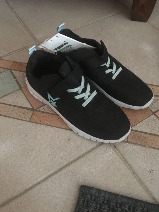 Tenis menina Tam 36 com briliantes