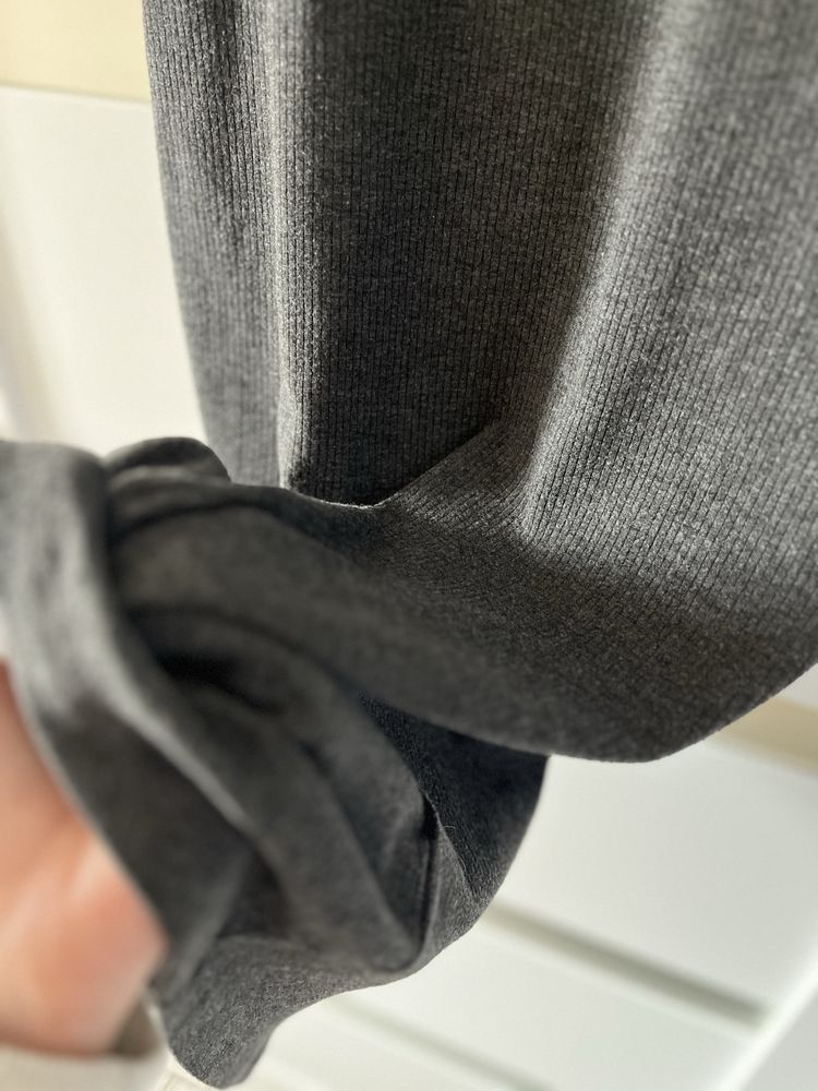 Dluga obcisla sukienka h&m basic 38