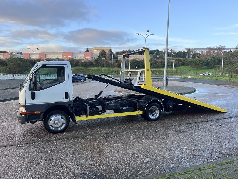 Mitsubishi canter (Pronto Socorro) Pesado