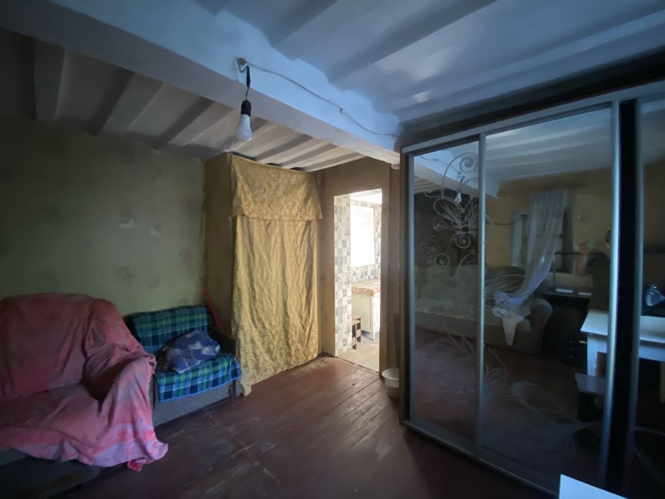 Будинок в Грушівці з великою ділянкою