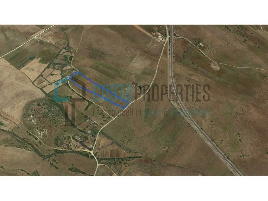 Terreno Rústico com 17000m2 a poucos minutos de Vila do Bispo