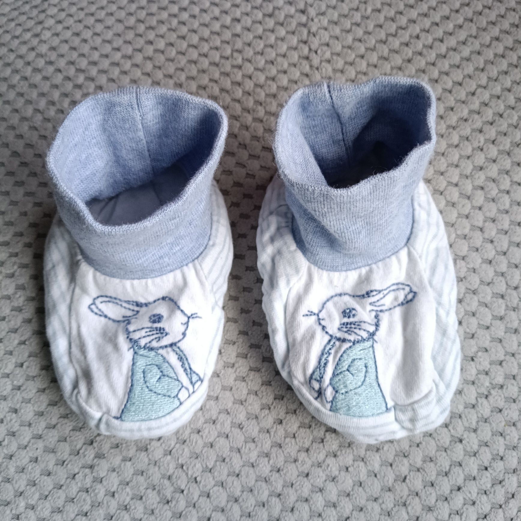 Kapcie skarpetki antypoślizgowe buciki niemowlęce