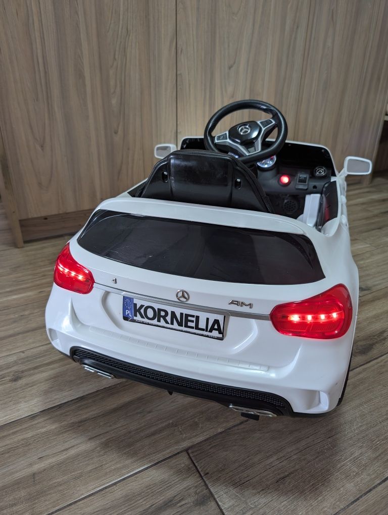Mercedes GLA45 Auto na akumulator EVA SKÓRA PILOT