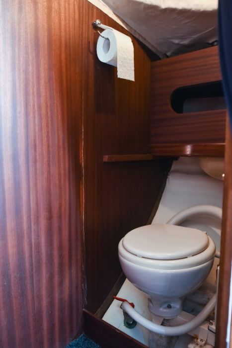 Продам парусно-моторную яхту Jeanneau Poker 27