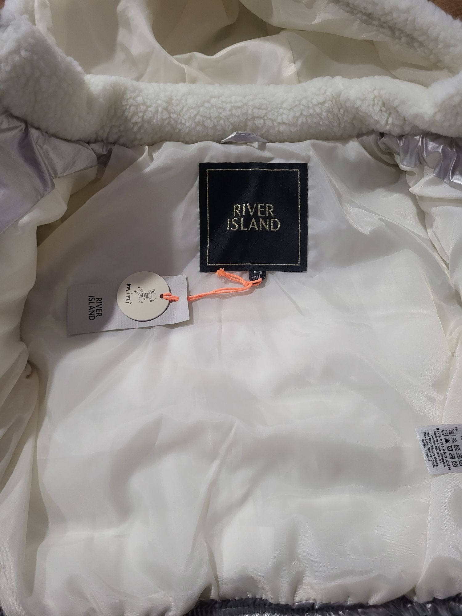 Super kurtka firmy RIVER ISLAND